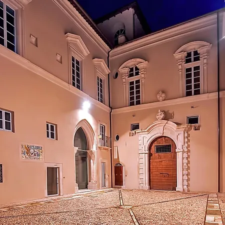 Palazzo Pica Alfieri Centro Storico Apartamento LʼAquila