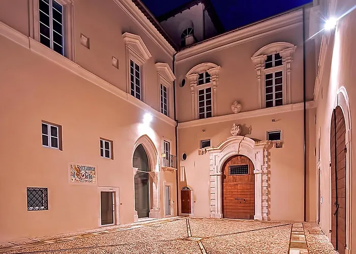 Palazzo Pica Alfieri Centro Storico Apartment L'Aquila