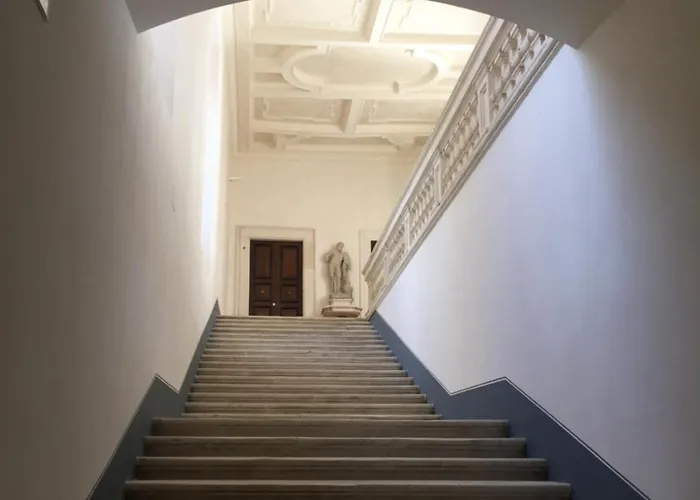 Palazzo Pica Alfieri Centro Storico * LʼAquila